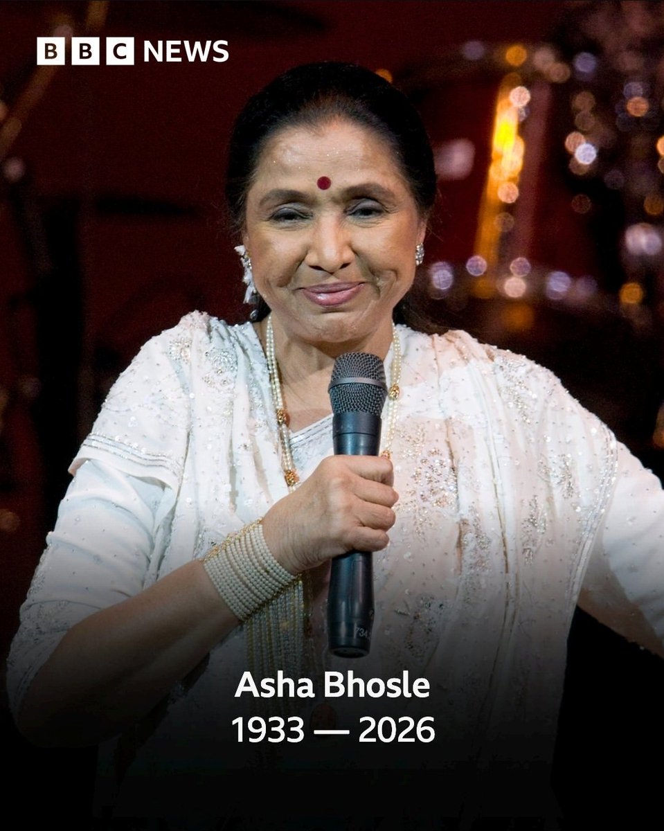 gorkeygourab's tweet photo. Indian singer @ashabhosle  (Asha Bhosle) dies aged 92, ending 'extraordinary' journey.

@bbc @reu
#MUSICGIANTS #hollywood #legend #ashabhosle #AshaBhosleSongs https://t.co/NhnhNi4EVX