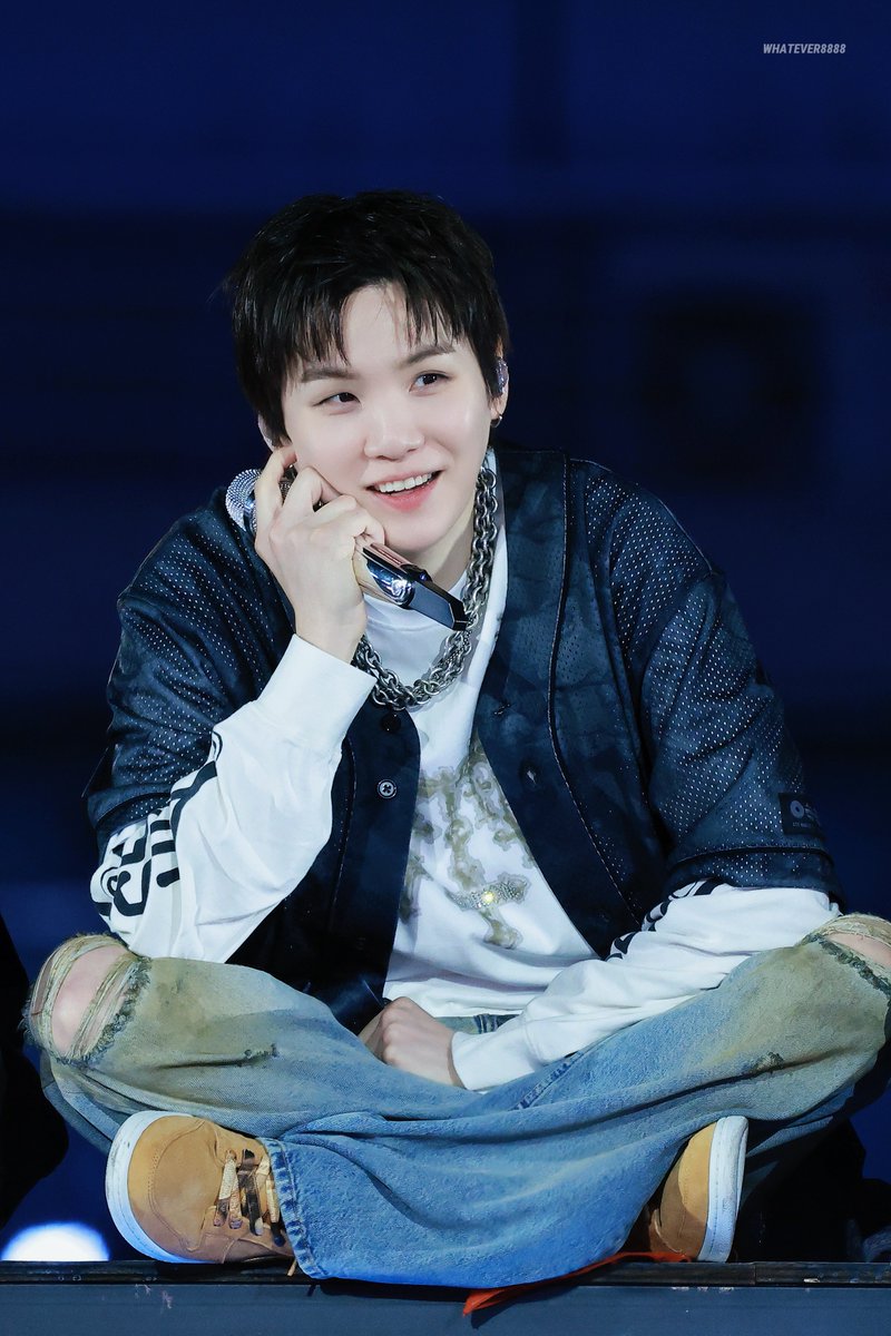 whatever8888 tweet media