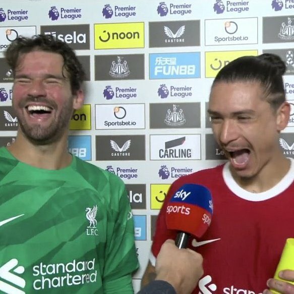 Volunteer tweet media