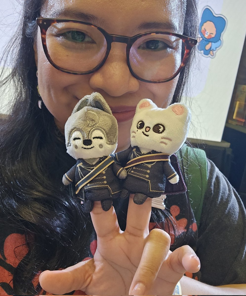 firehailtree's tweet image. Filo Stays are so hard to spot in the wild, but gatherings like these never fail to blow my mind, andami natin 🫠🙌🏻✨️ this anniv event will definitely be the first of many!! 🥹💕

#STAY_inthe_LOOP 
#Events_By_AllForSKZ