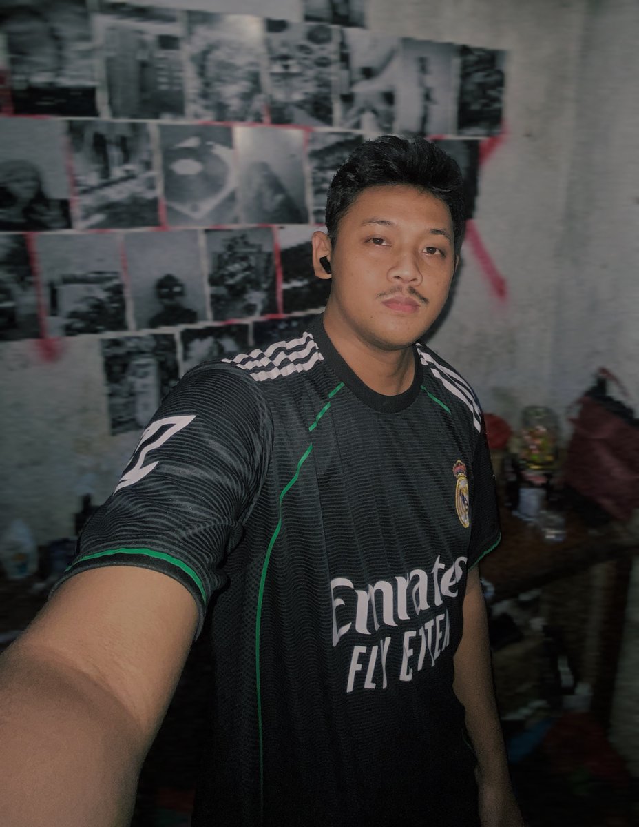 densky00's tweet photo. besok senin https://t.co/NBbz6vPEgR