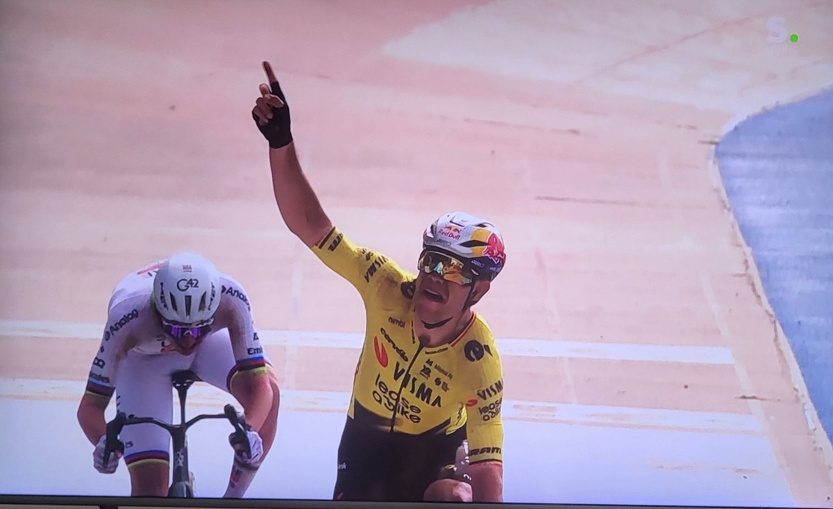 Bart De Moor tweet media