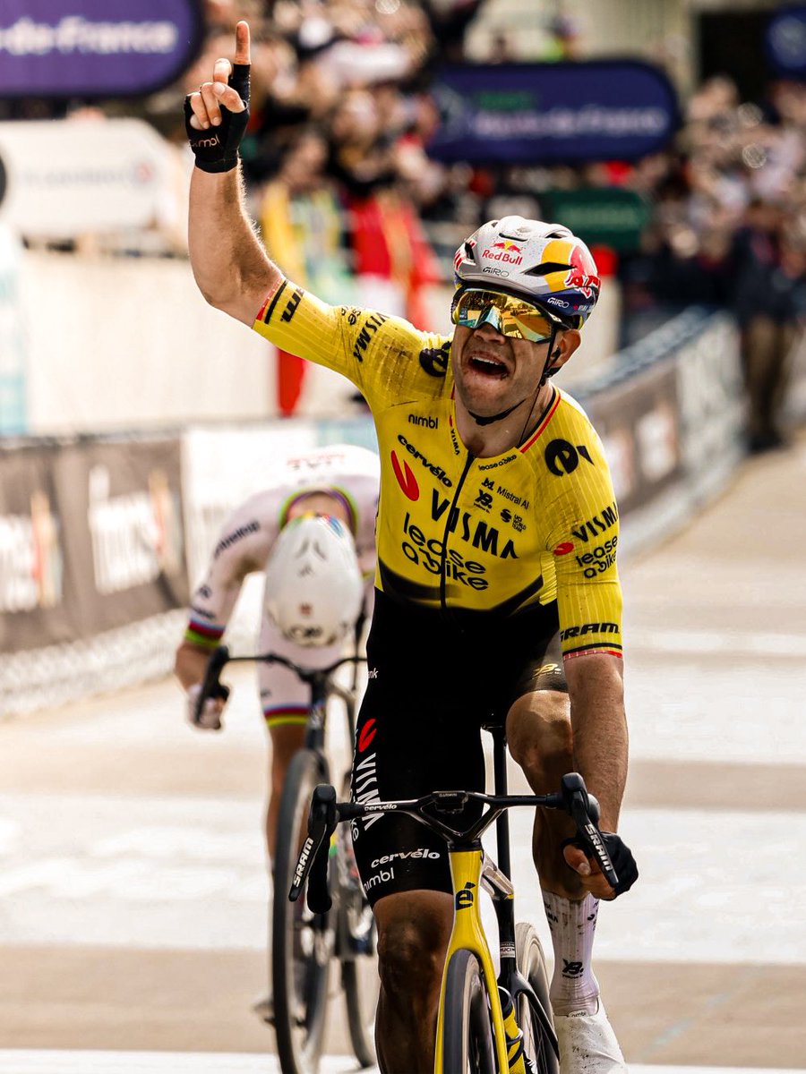 Lukáš Ronald Lukács tweet media