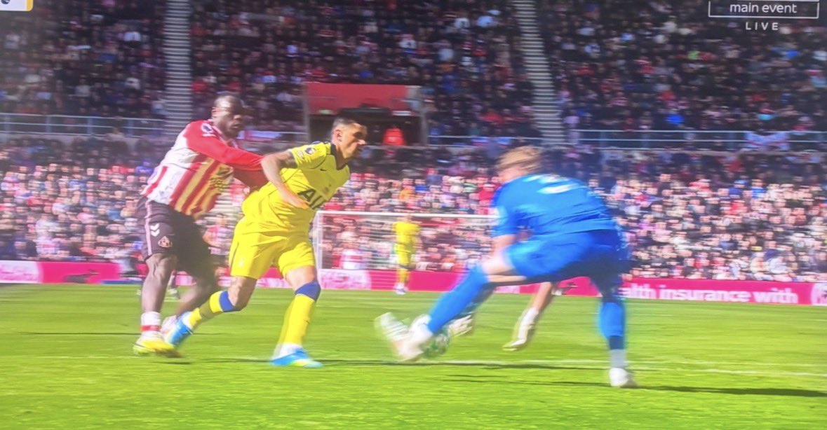 عمرو tweet media