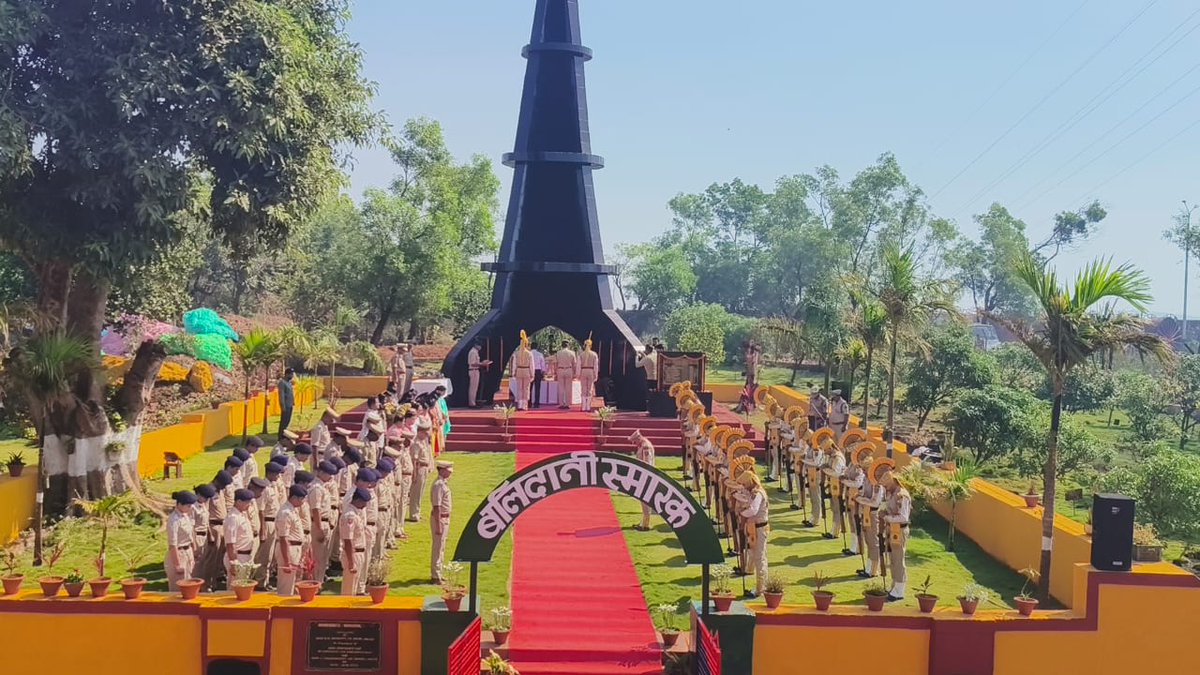 CISFWB_Odisha's tweet photo. On 12 April 2026, CISF Unit NALCO, Damanjodi paid homage to bravehearts who sacrificed their lives on 12 April 2009, foiling a Naxal attack. CISF earned 22 Gallantry Medals. Their valor continues to inspire and strengthen the force.
@CISFHQRS https://t.co/Q7YaxcM6h1