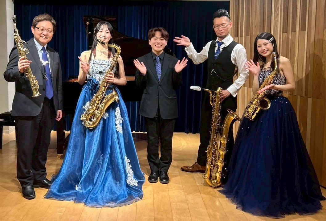 佐藤 宏亮 / サクソフォン奏鶏 tweet media