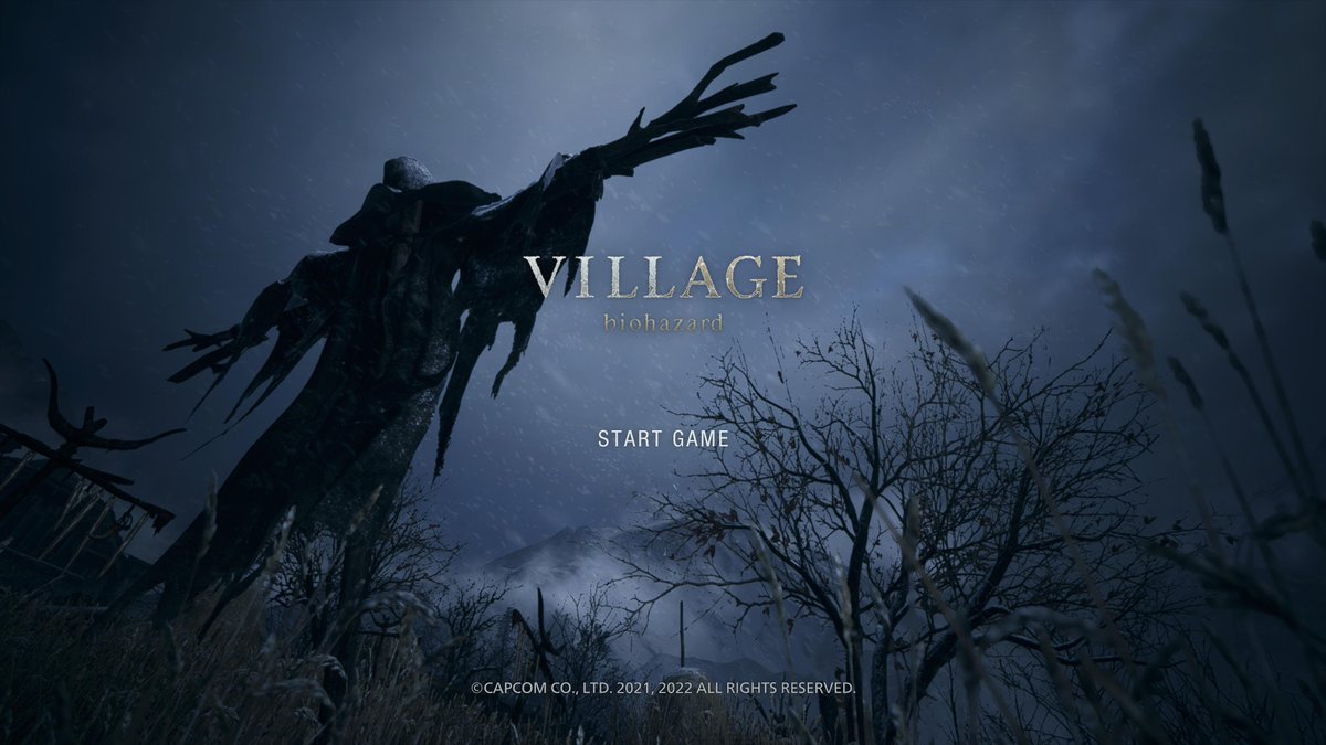 ymsh_gumio's tweet image. 【BIOHAZARD VILLAGE】時勢に乗らずプレイ開始。PS5版は既プレイだけど、PS4版で改めて遊ぶ。今回はDLCで追加されたTPSモードで遊ぶ。これのおかげでまた新鮮に遊べて良いね！FPS、TPSと両方の良さがあるけど、TPSの方がゲーム的には遊びやすい感じ。FPSは没入感が桁違い。 #PS4 #BIOHAZARDVILLAGE