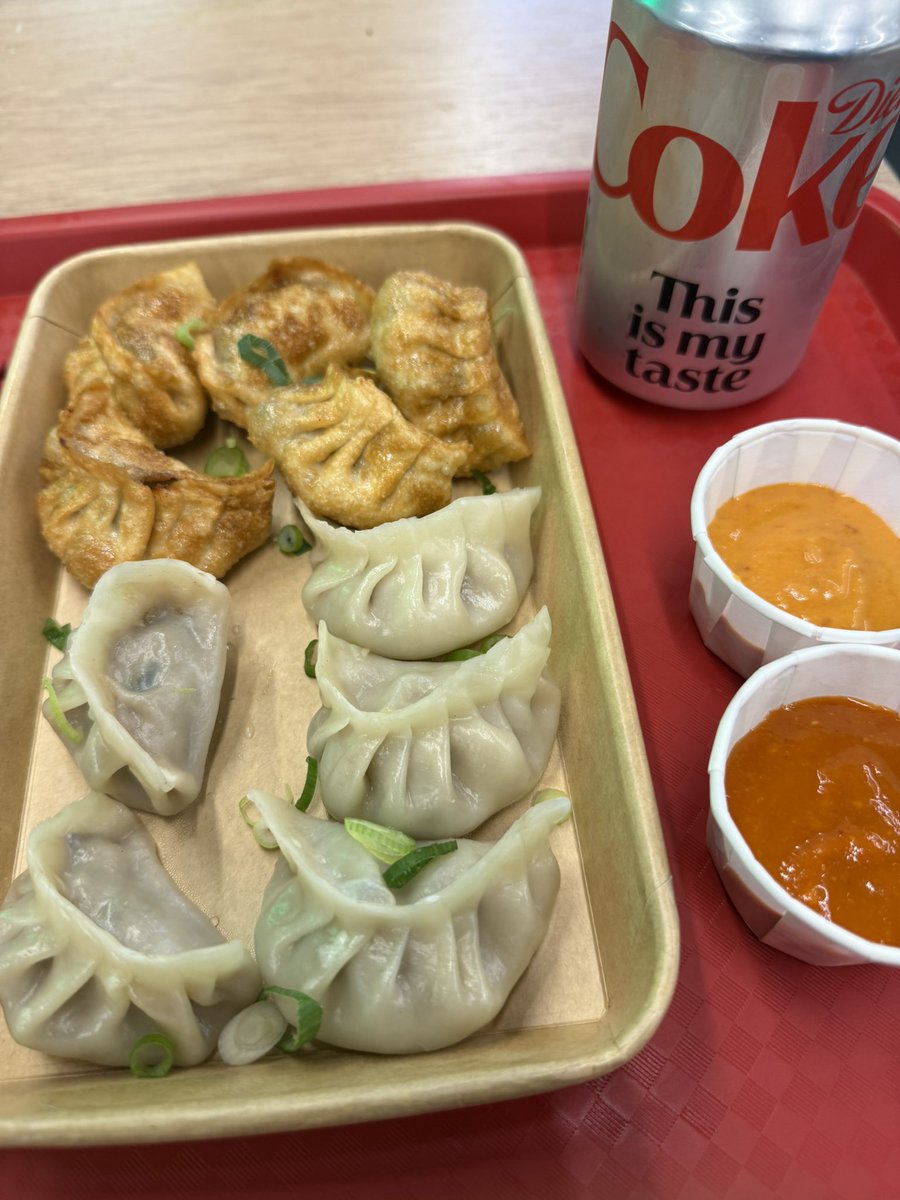 eviljanvi's tweet image. nobody loves dumplings more than me #eats