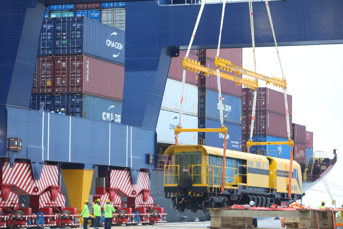 Metro de Medellín 💚 #ALoMetro tweet media