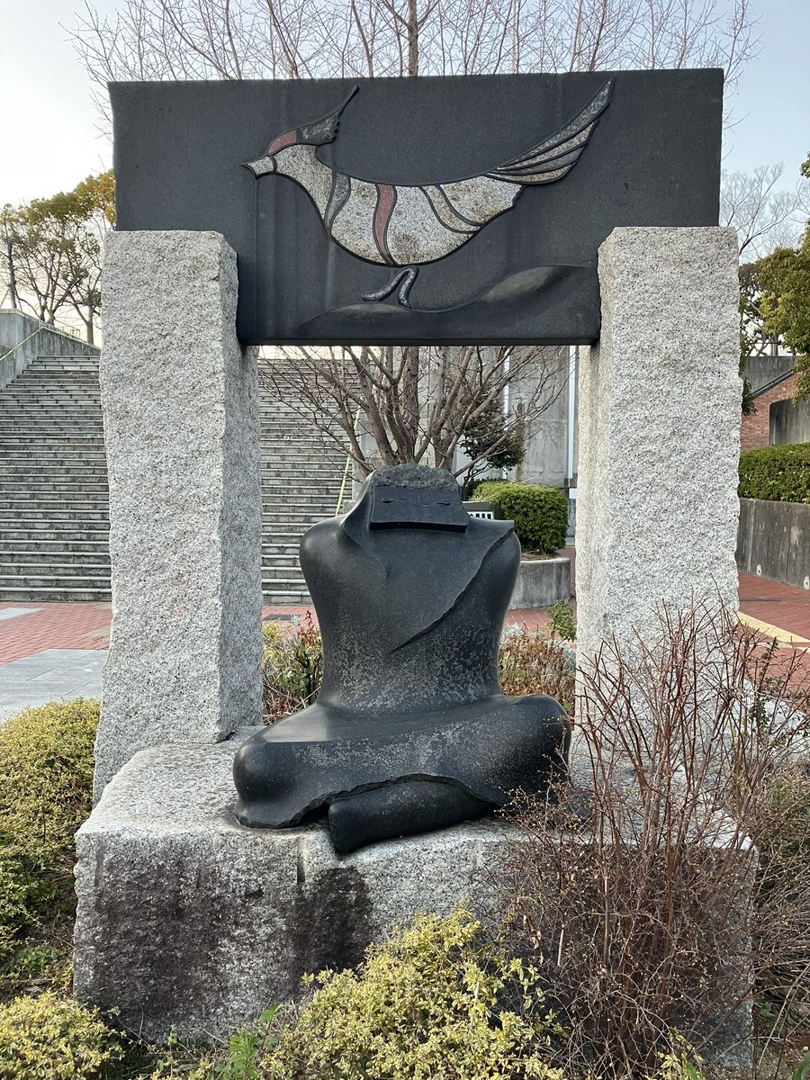 神戸市立中央図書館に設置されているアイドルクリーチャー。どんな全体効果？

#街で見かけたカルドセプト
#カルドセプト