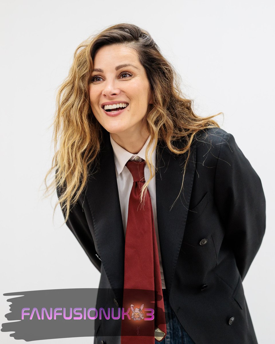 dutchstarbuck's tweet photo. Stefania Spampinato in a suit, 3 weeks ago at FanFusionUK3 #Station19 https://t.co/3xdDMuaoWI