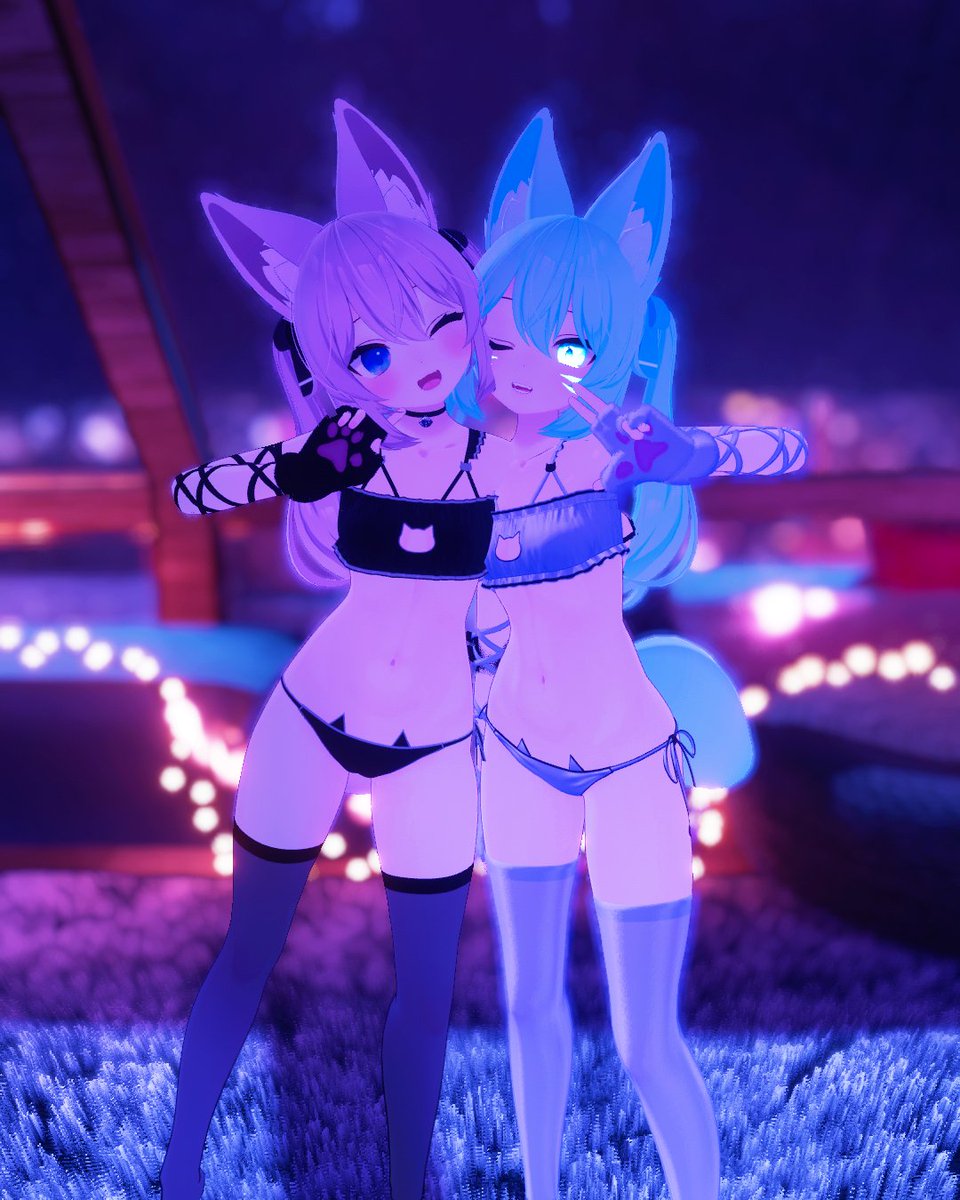 Karin_enjoyer's tweet image. You like the white or black one more~?

#VRChat #VR