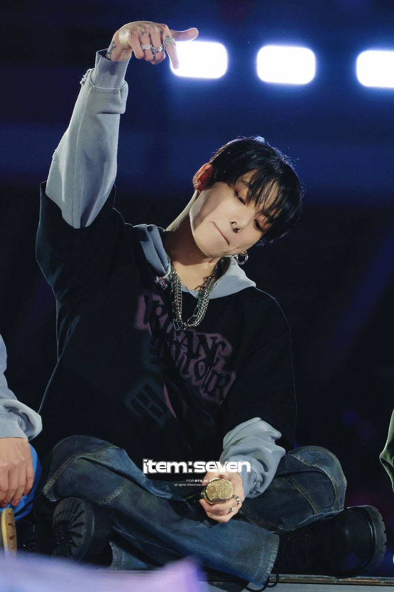 ItemsevenJK tweet media