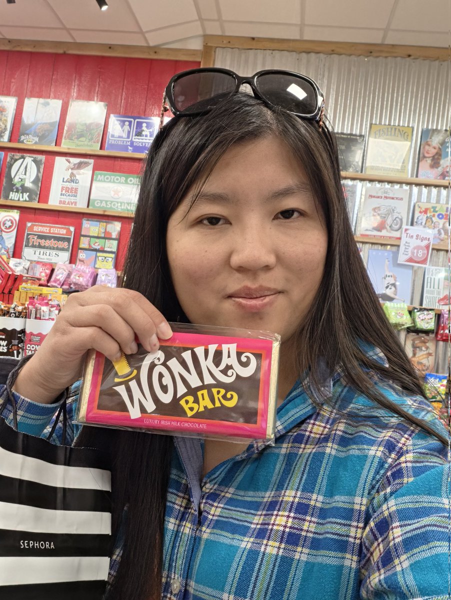 addie_eileen's tweet image. While out and about yesterday, I found THIS, a Wonka bar. 🍫

I grew up watching Willy Wonka and The Chocolate Factory.

Seeing this brought me straight back to being a five year old watching that movie.

I would've bought it, but it was $15!!

#WonkaBar #wonka #chocolate
