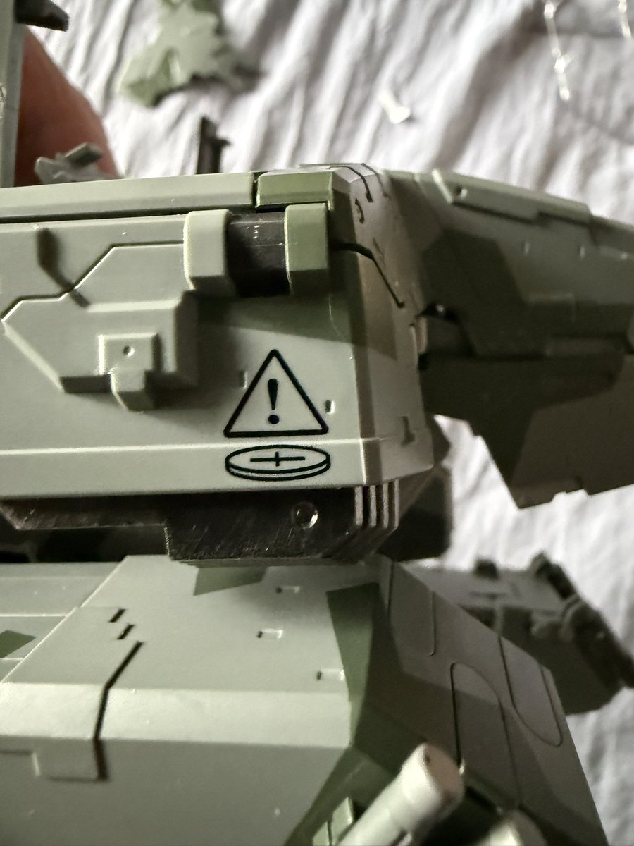 DarkJoker1985's tweet image. My metal gear Rex came with on the right side of the head. Doesn’t seem to want to come off anyone know how to remove it? #tamashiinations #metalgearsolid #chogokin #figure