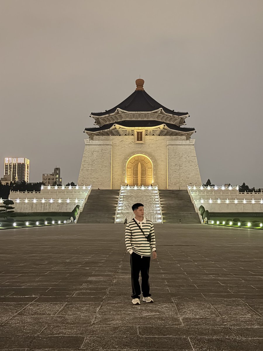 jickson0326's tweet image. Standing where history lives 🇹🇼

#ChiangKaiShekMemorialHall #Taipei #Taiwan #TaiwanVibes #TravelTaiwan #ExploreTaiwan #TravelGram #Wanderlust #HistoricPlaces #AsiaTravel