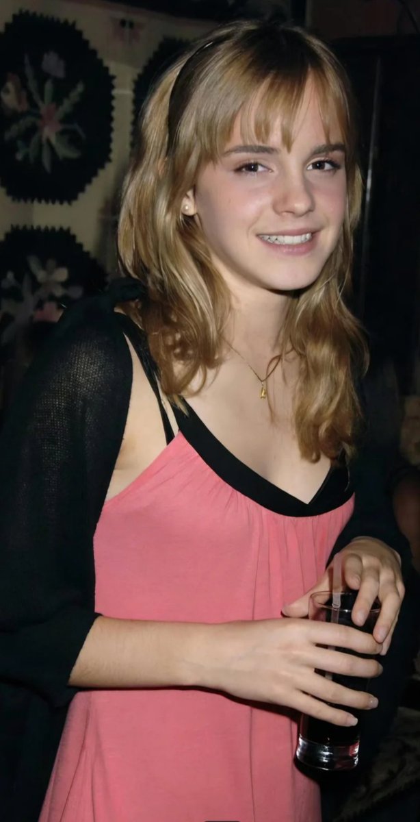 EmmaWatsonFP0's tweet image. #EmmaWatson 
#HappySunday ❤️❤️❤️

#EmmaWatsonFanPage 
#EmmaWatsonFanPage0