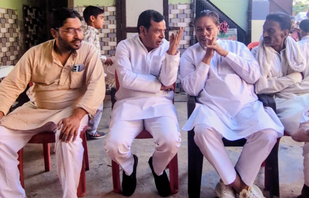 अपने क्षेत्र के विभिन्न वैवाहिक समारोहों में सम्मिलित होकर नवदंपत्तियों को आशीर्वाद एवं शुभकामनाएँ दीं।
 नवविवाहित जोड़ों को जीवनभर सुख, समृद्धि और मंगलमय दांपत्य जीवन की शुभकामनाएँ।