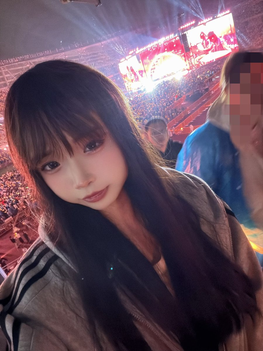 去看了某冷门歌手～