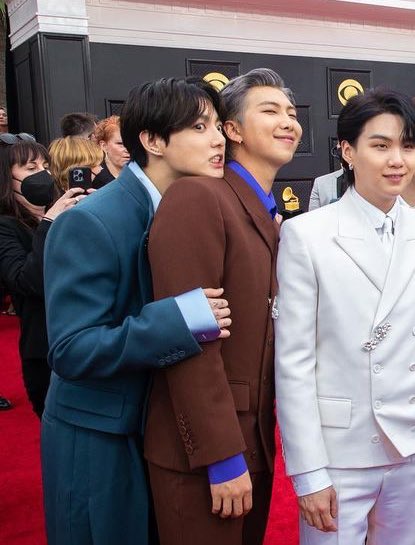 🐨🐰🍐 tweet media