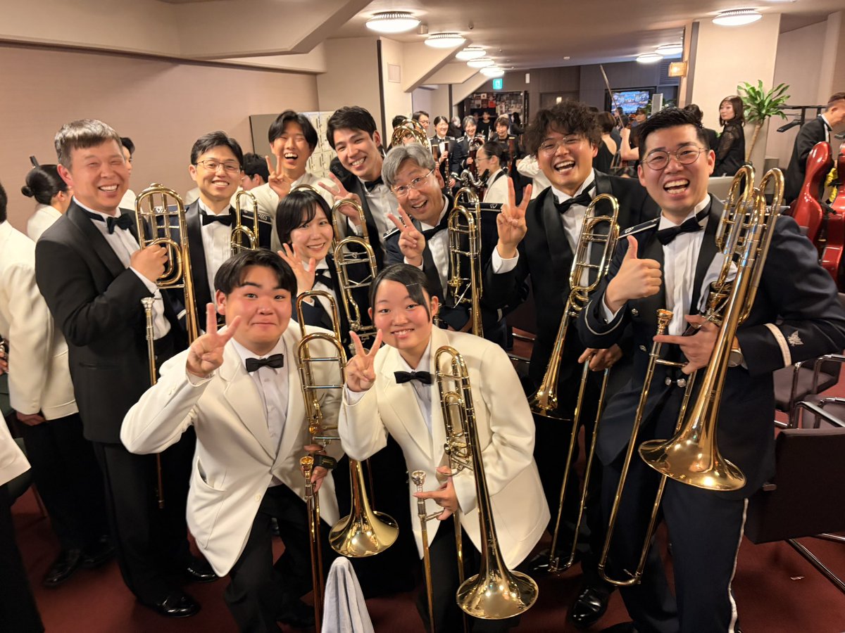 航空自衛隊中央音楽隊、淀川工科高校吹奏楽部の皆様とのコンサートでした！！
たーーーのしかった！！！！