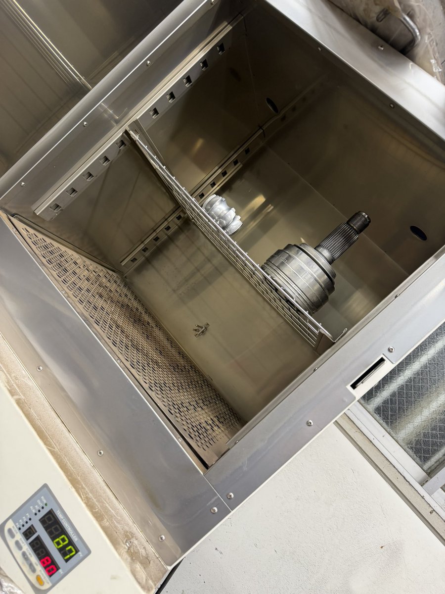 TiRACING tweet media