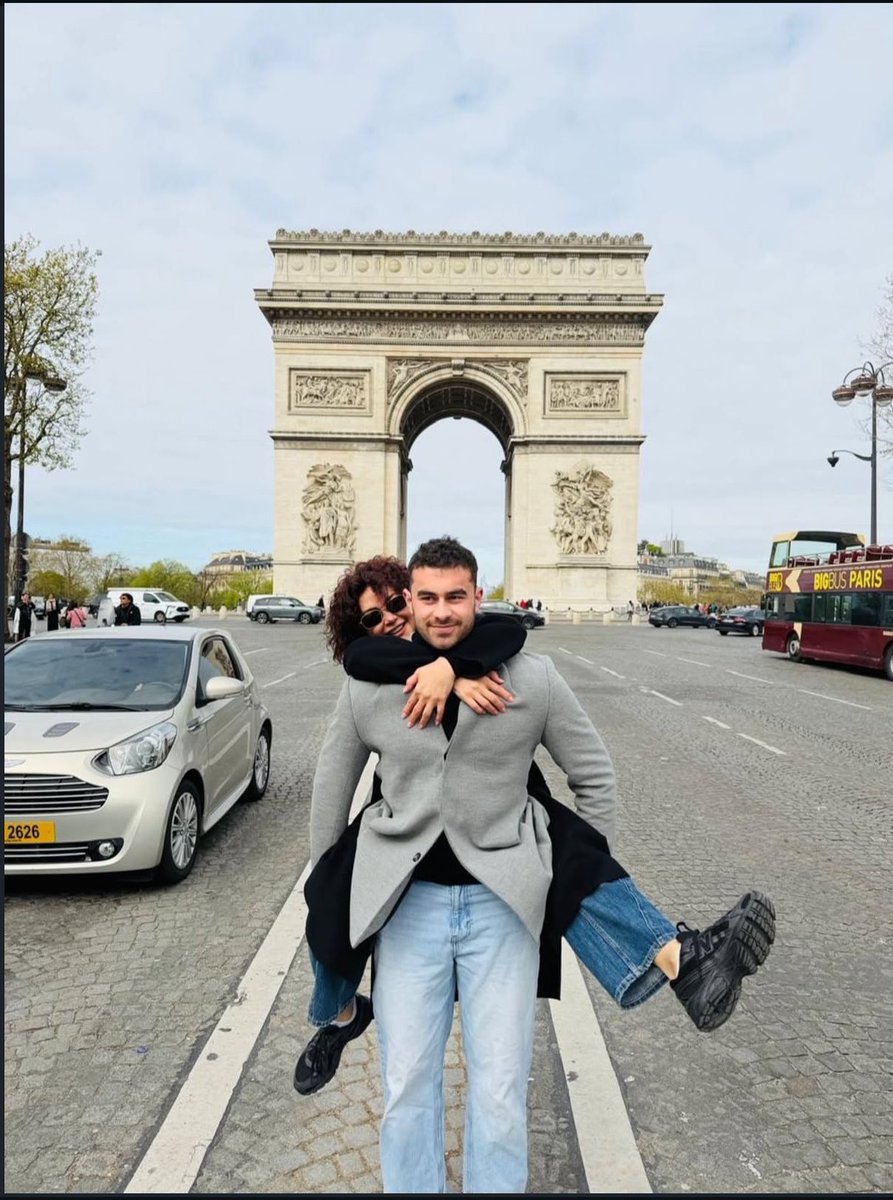 زَهْرَة tweet media