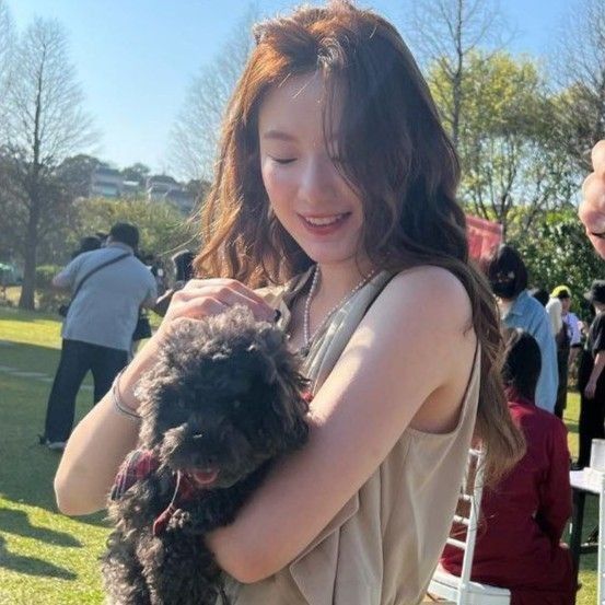 -Silvqi- tweet media