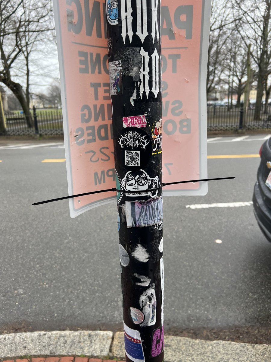 OfficialValar's tweet photo. Flashback to tagging Salem, MA last year 🤘🤘 https://t.co/IF9lQ3mnD1