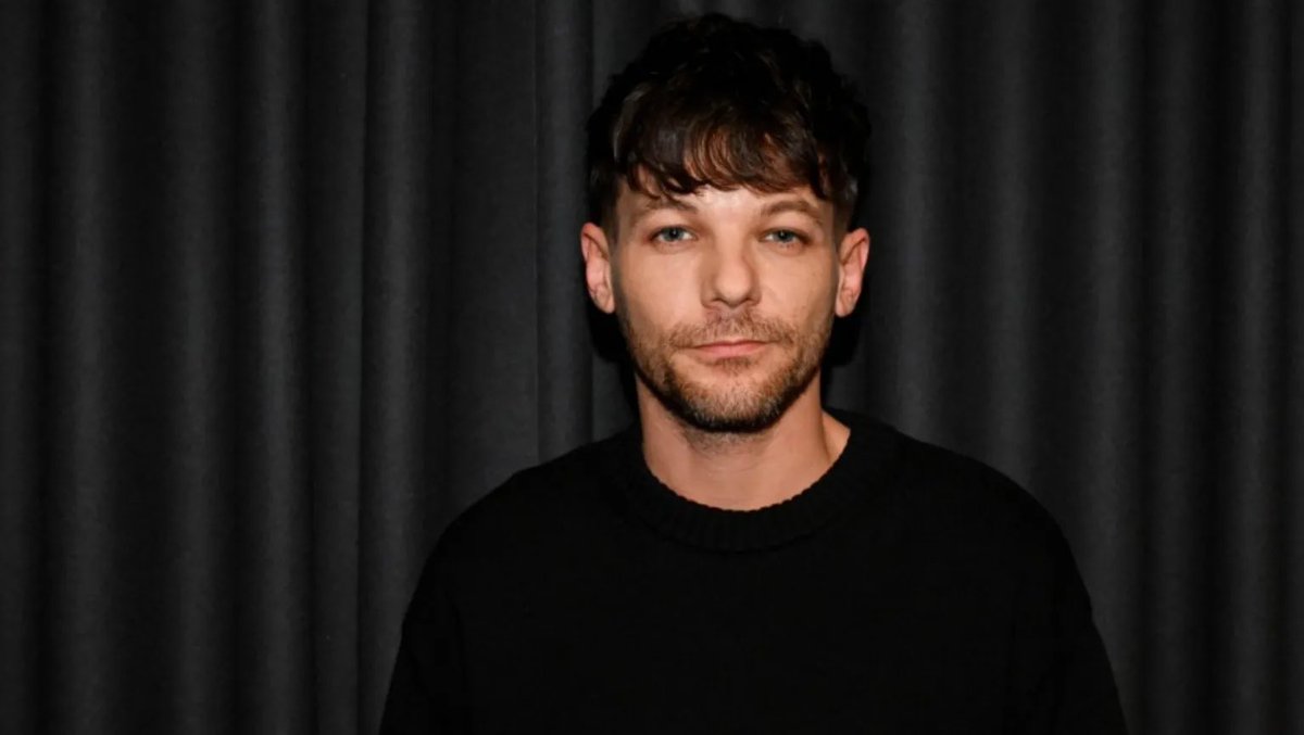 World Tomlinson tweet media