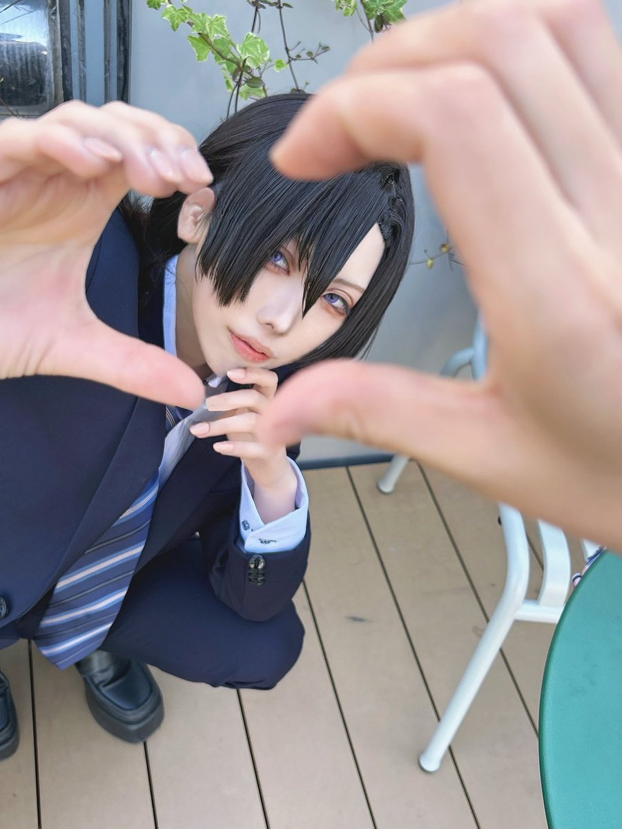 やの@24a! tweet media