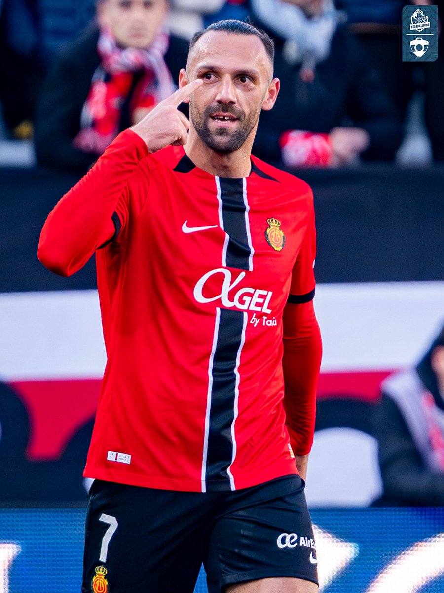 Footballogue tweet media