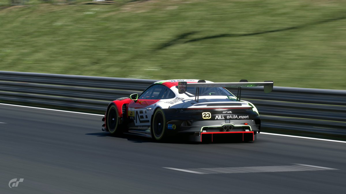 ILOVE_NISMO's tweet photo. LWGC S2 Rd1
STAクラス優勝!!
まさか優勝できるとは思いませんでした、
走りも戦略も全て完璧でした!
レース関係者、走ってくれた方ありがとうございました。
#ALBAWIN #LWGC https://t.co/TcccXSo6jo