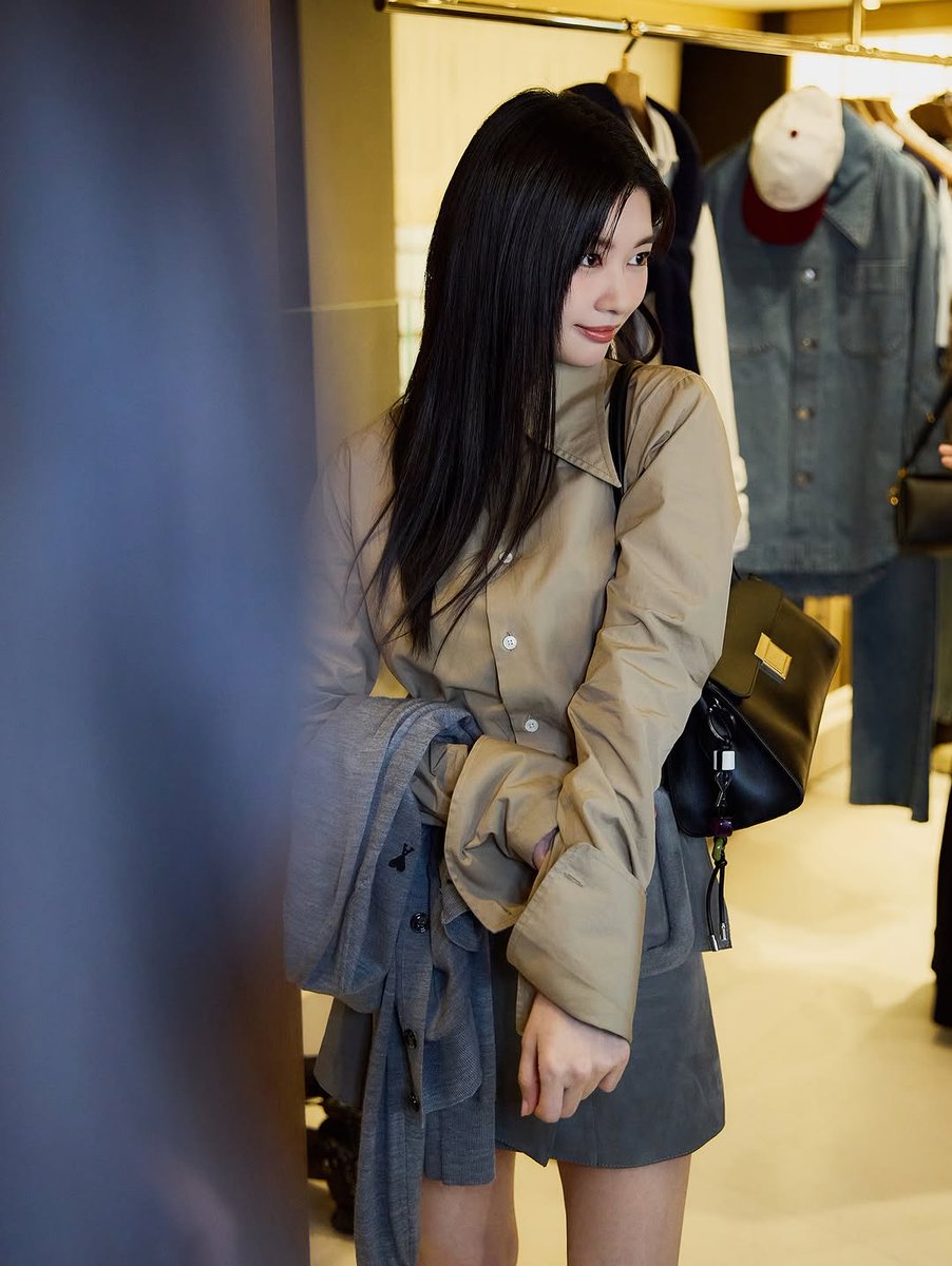 #JungSoMin ( 정소민) | TheDealer soon 🎬 tweet media