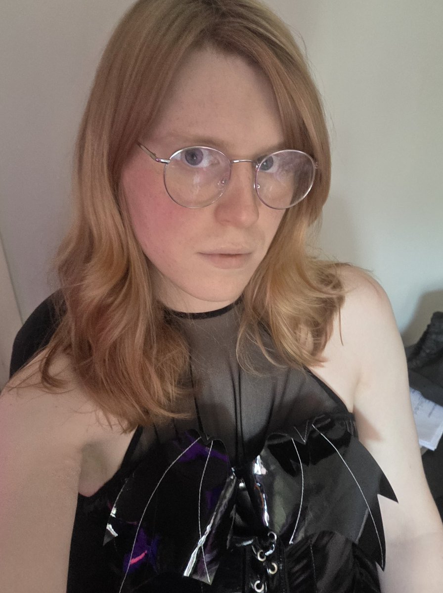 Gwen again tweet media