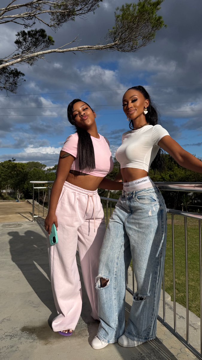 #SamePlace tweet media