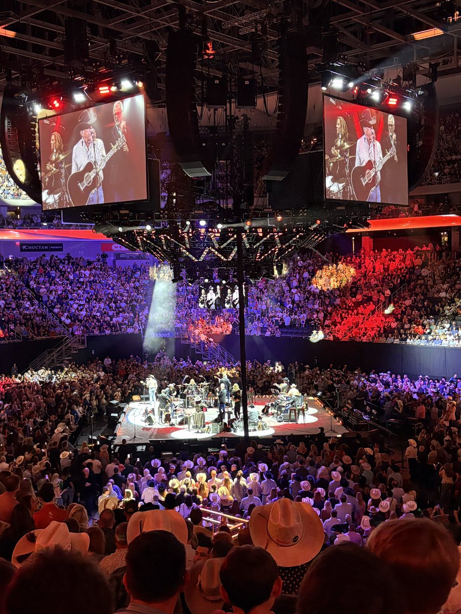Got to see George Strait last night in Austin.  So much has changed since I first heard Strait on the radio as a little kid but thank God George hasn’t 🤠

It’s hard to explain to those who aren’t from Texas how important he is culturally to the people of this state.