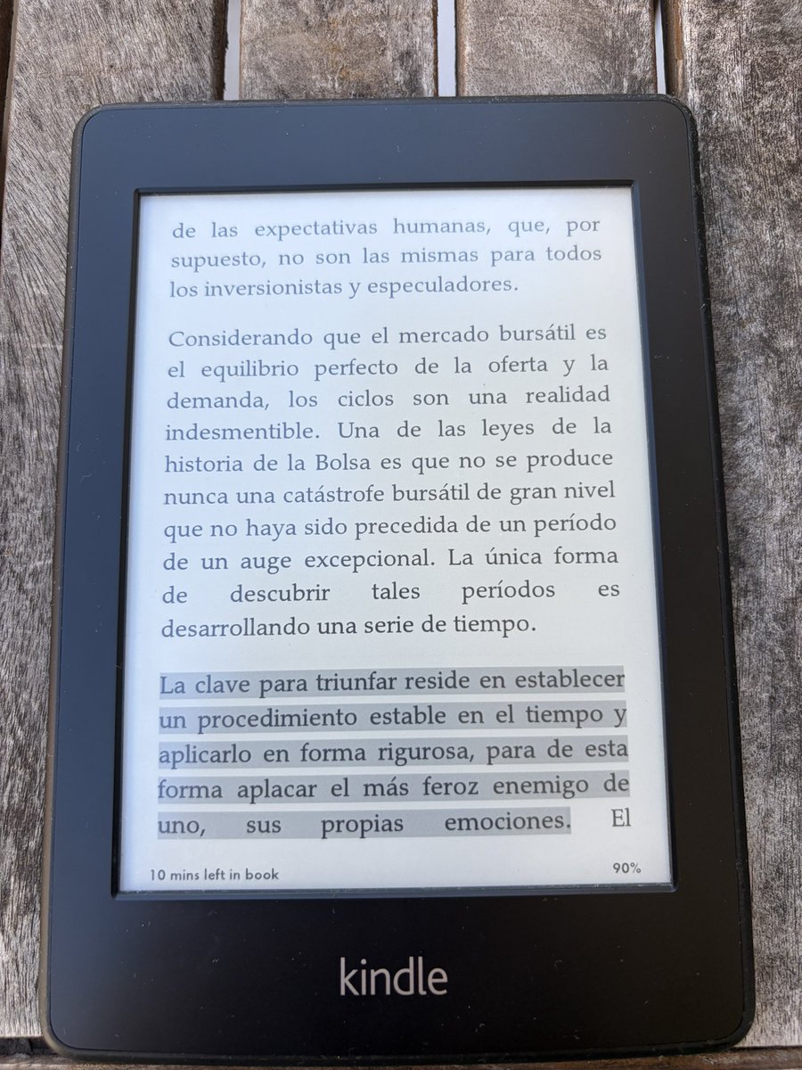 TkFinance48's tweet photo. Lectura recomendada de J Meli: 

Todo sobre la bolsa: Acerca de los toros y los osos https://t.co/yP1U7HjilW