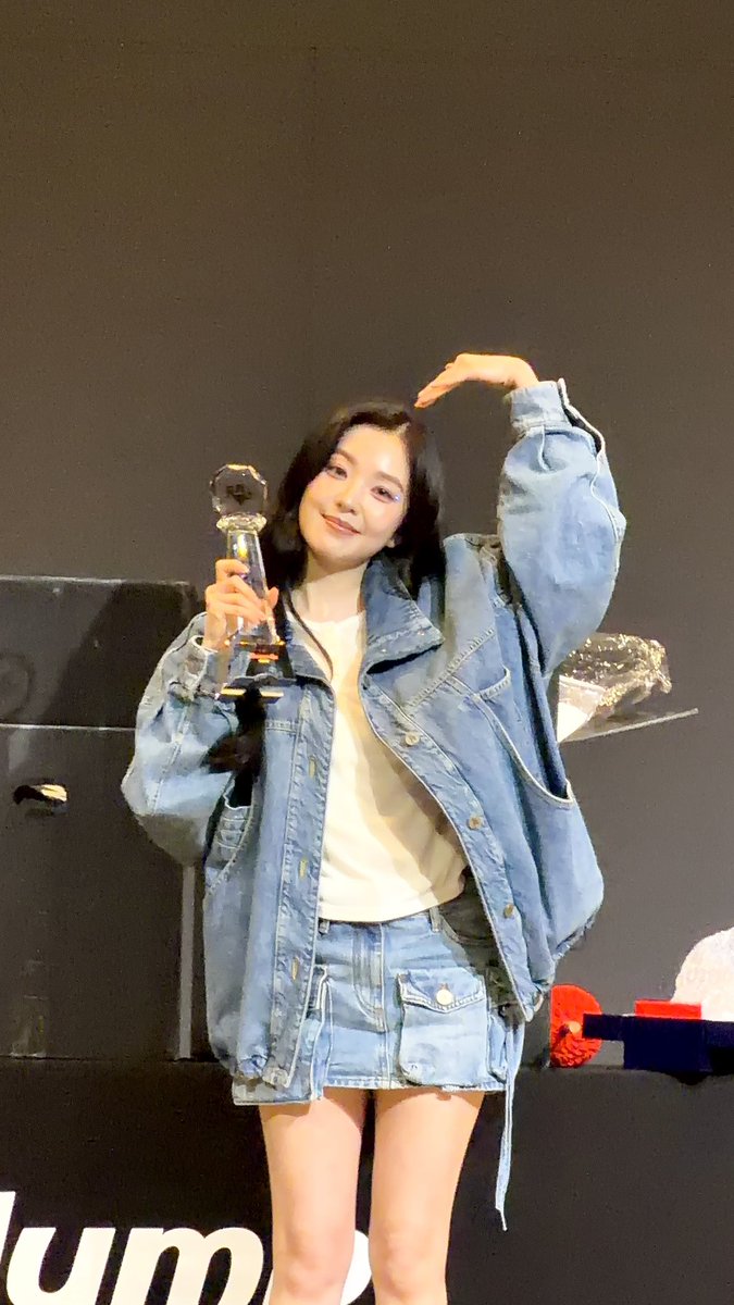 🍰happiness 🍰 tweet media