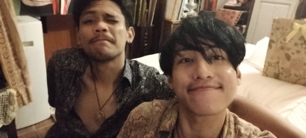 ur werking class top tweet media