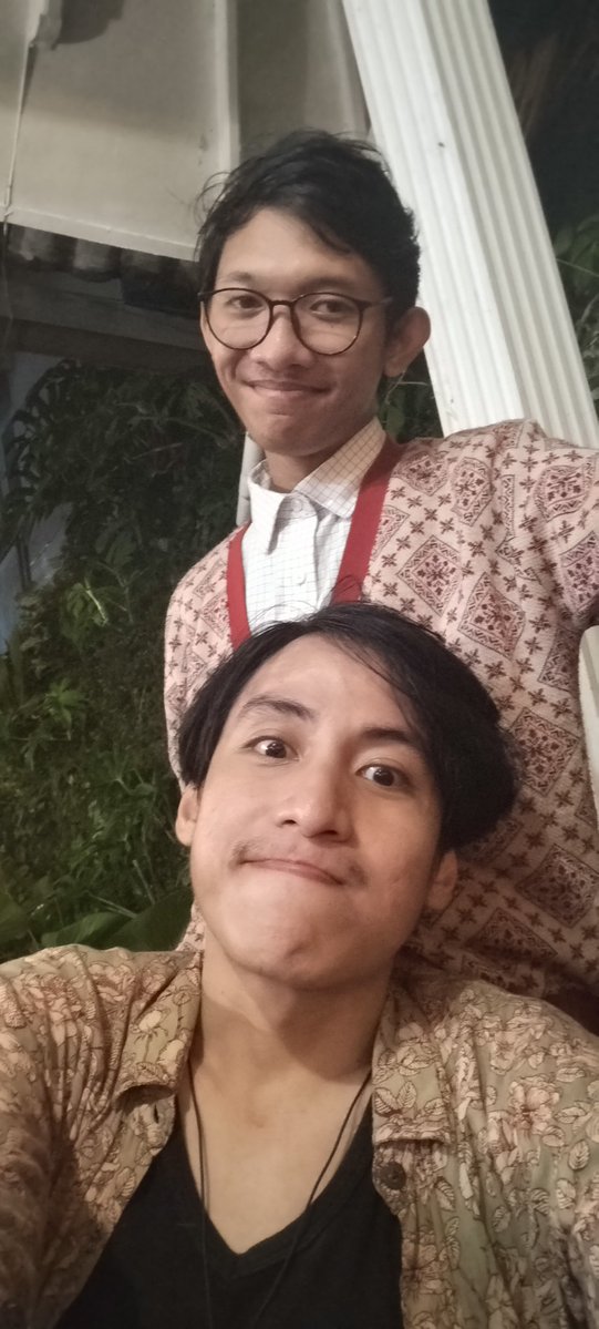 ur werking class top tweet media