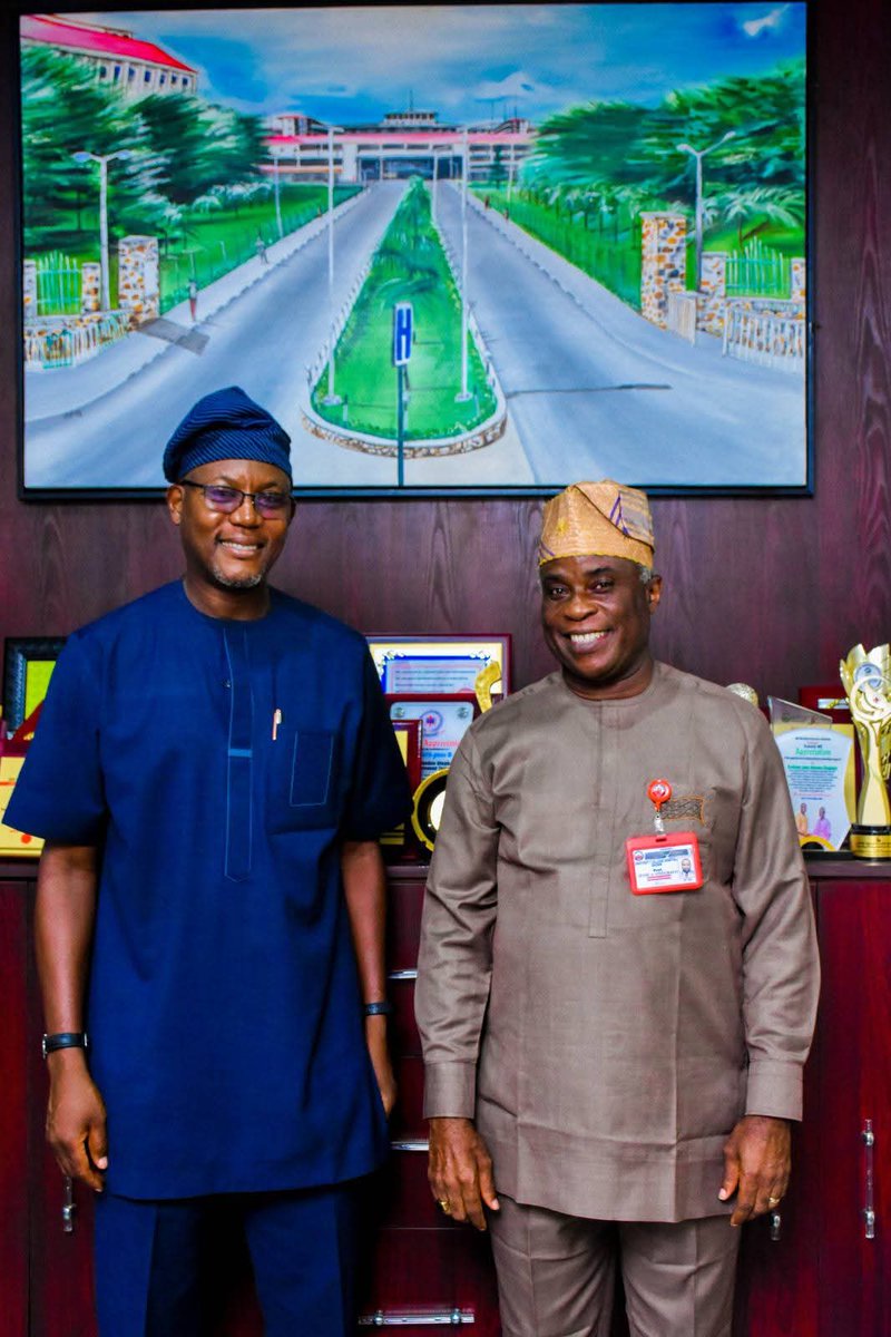 UchCmd's tweet photo. UCH MANAGEMENT FELICITATES PROF. OLAPADE-OLAOPA.

The Management of the UCH, felicitates Prof. Emiola Olapade-Olaopa on his milestone achievement of being elected as the 5th President of the World Federation For Medical Education (WFME) which tenure commences on January 1, 2027 https://t.co/2cIFbHWnmC