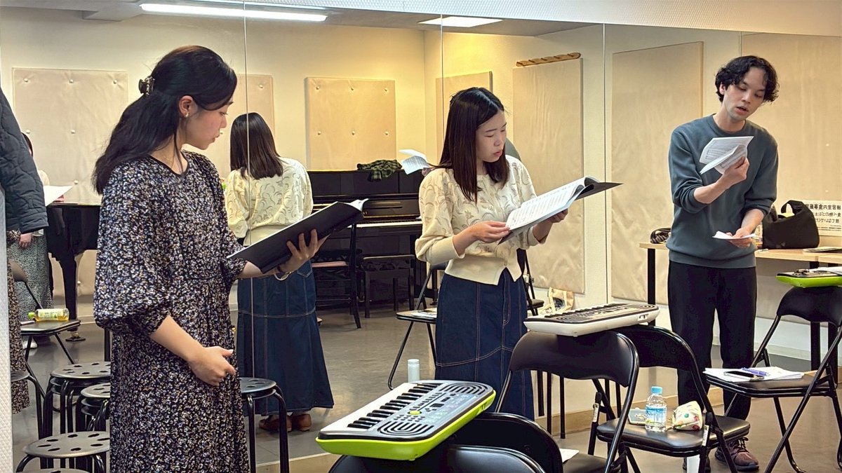 4月19日(日)開催の「春らんまんコンサート」まで1週間🎶
練習もいよいよ大詰め😳

今回の公演は11:30~、13:00~、14:20~の計3回開催🌸
入場料無料です🌿（ハーブ園入園料＋ロープウェイ代は別途）

神戸布引ハーブ園 森のホールにてお待ちしております🥰
#神戸布引ハーブ園 #合唱 #コンサート #神戸観光