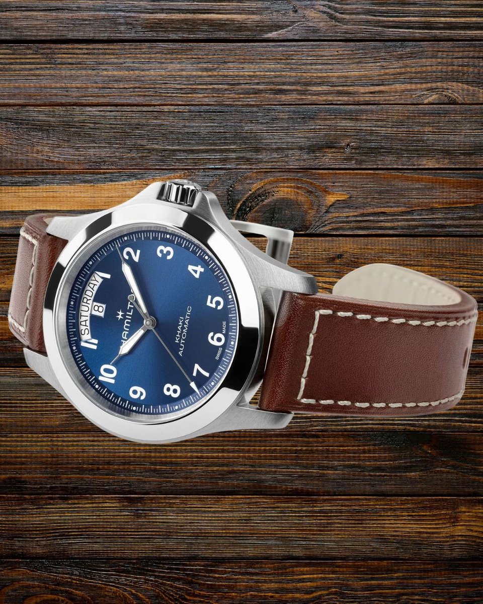 abtsaat's tweet image. Yeni Hamilton Khaki Field King Serisi Ön Satışa Açıldı💪🏻💥

Markanın askeri tedarikçiden sivil saat üreticisine dönüşüm sürecinde ortaya çıkan Khaki Field King, saha saatlerinin güvenilirliğinin günlük yaşamla buluştuğu noktayı temsil ediyor👌🏻

#abt #abtsaat #hamilton