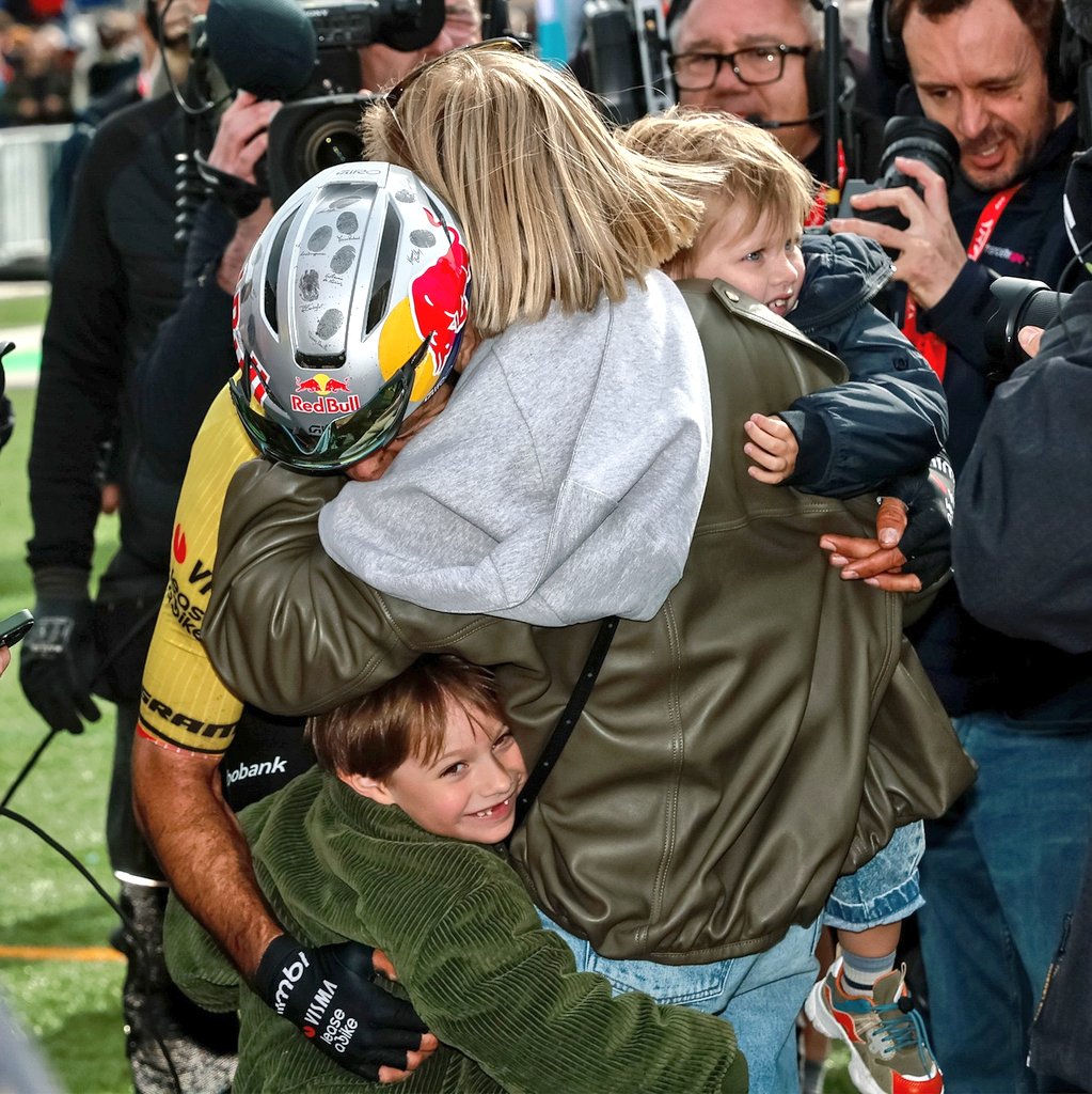 Cycling Legend tweet media