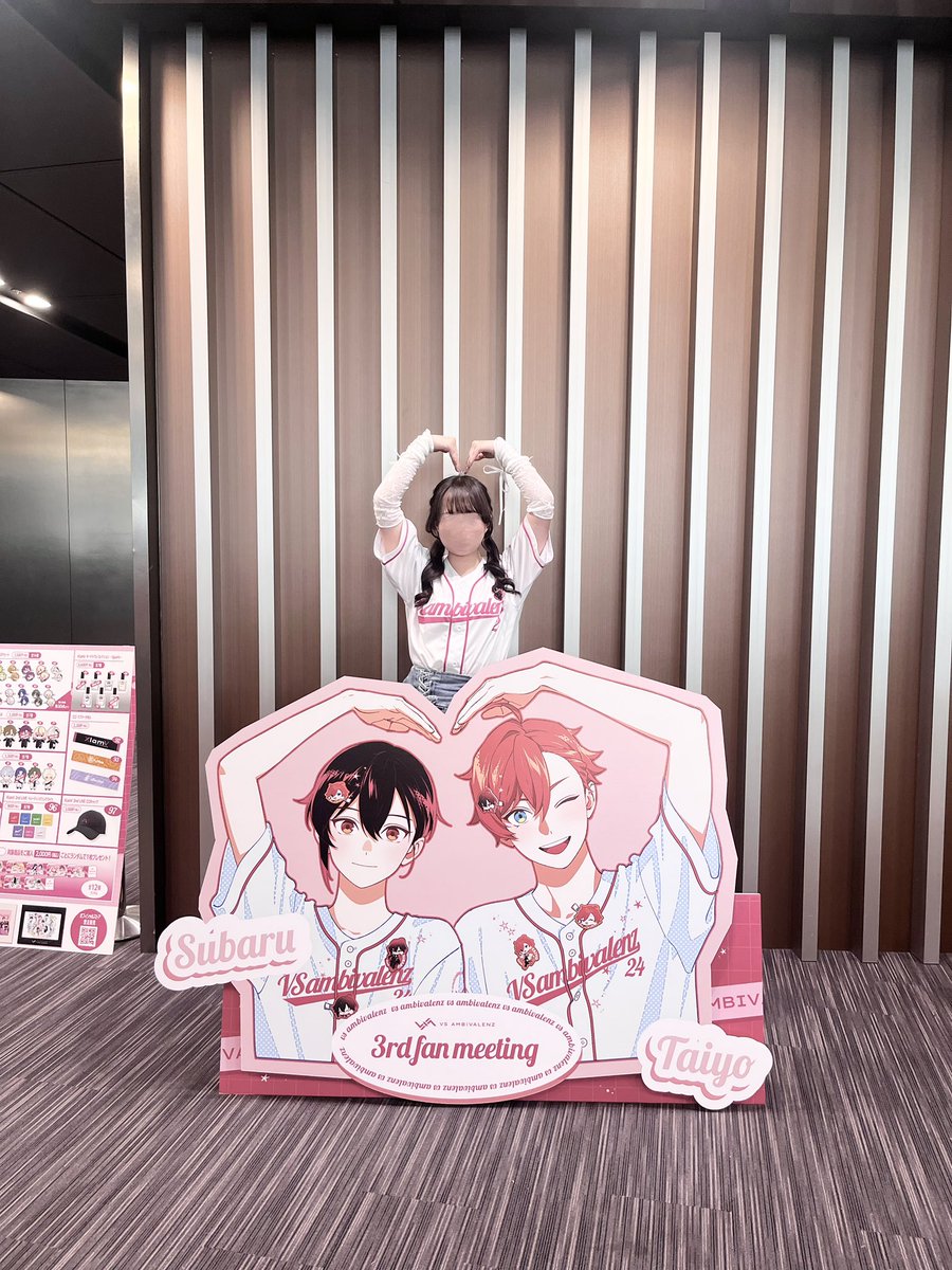 わこ tweet media