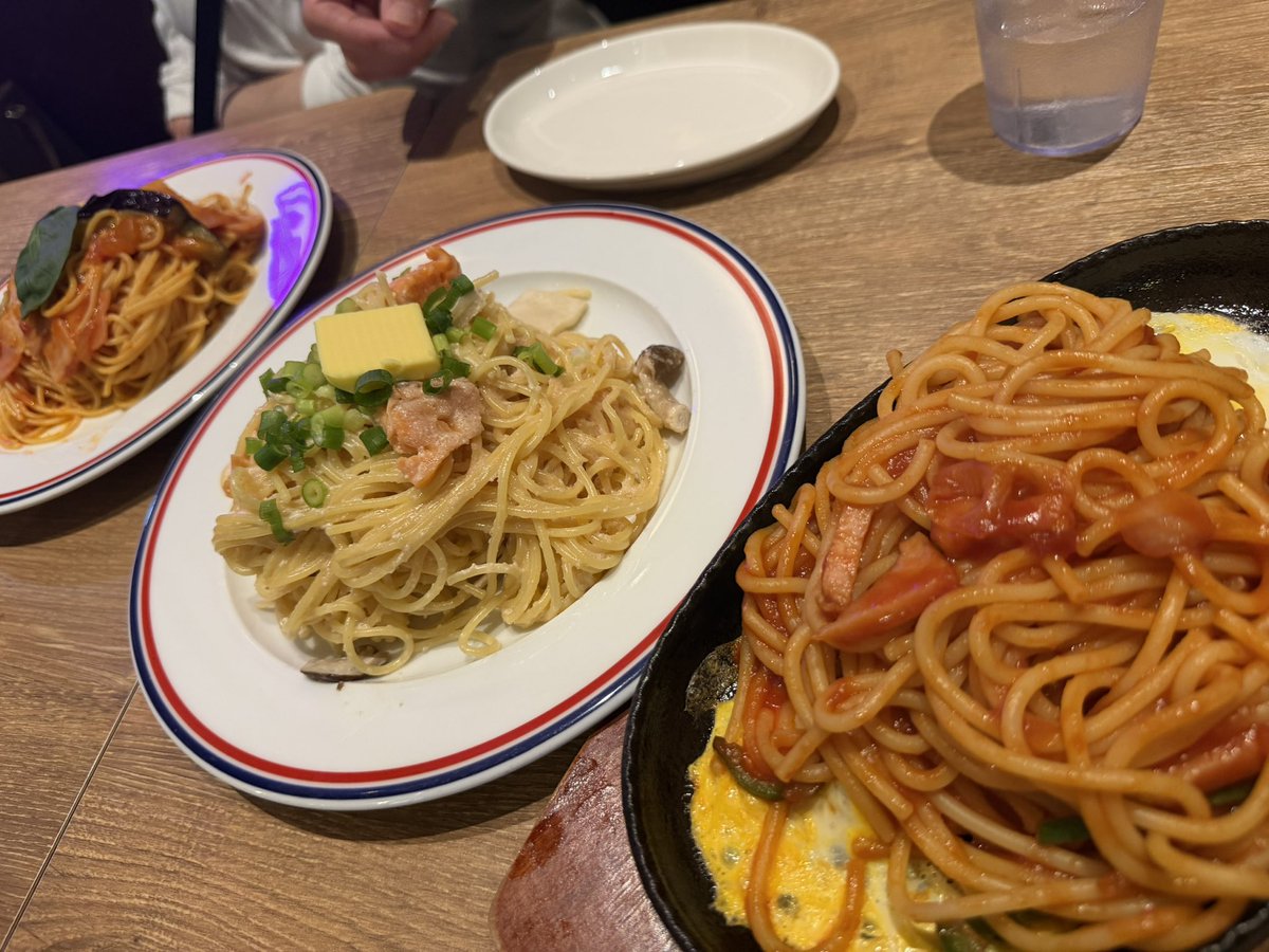 shingo0411's tweet photo. #でぃちゅん
#パスタ
#PRONT
試合終わりに、仲のいい友達と
PRONTに行って、美味しいパスタを食べてきましたよ。
トマト🍅ベースのパスタに、生クリーム系のパスタに、鉄板ナポリタンが美味しくて、食べ応えありました。 https://t.co/tMcwP6MpiK
