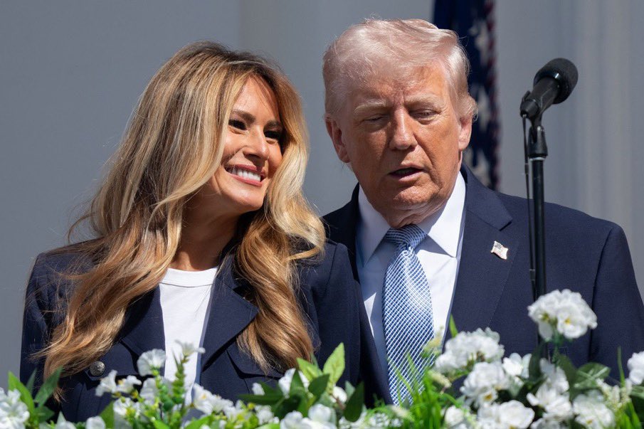 drhossamsamy65's tweet image. 🚨 BREAKING NEWS | Ex-Brazilian model who was the wife of Donald Trump's friend threatens to expose the American president and Melania: 'I have nothing left to lose'‼️