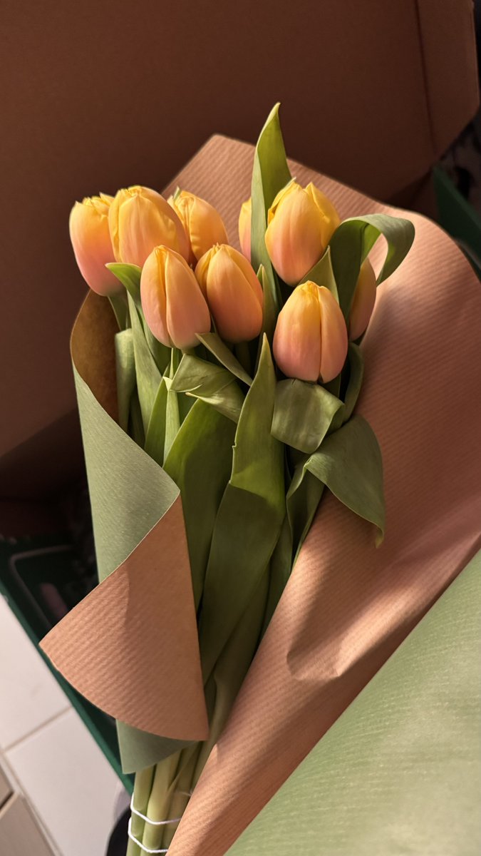 𝐵𝑢𝑑𝑢𝑟 tweet media