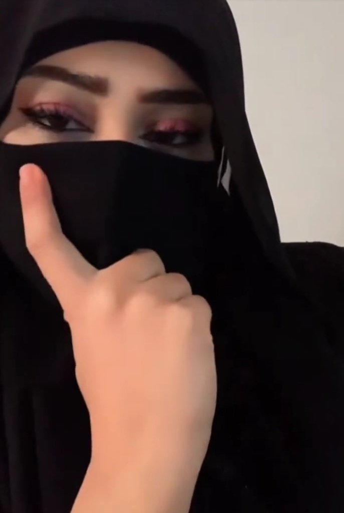 addfd46187's tweet photo. هل الحب له علاقه بالسن !؟ https://t.co/RFcsxmHyLj